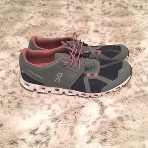 (GUC) teal and blush pink On Cloud running shoes